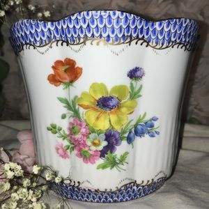 Hand Painted Floral Porcelain Basket 🌸✨